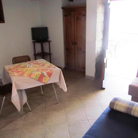 Apartment Anton Makarska