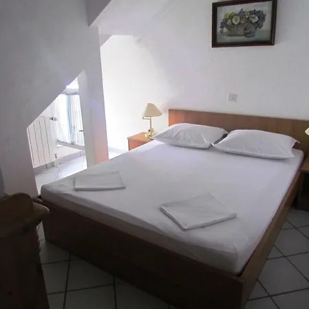 Anton Apartment