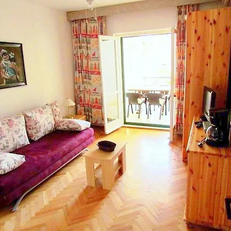 Anton Apartment *
