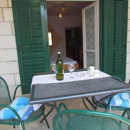 Anton Apartment