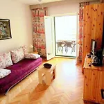 Anton Apartment *