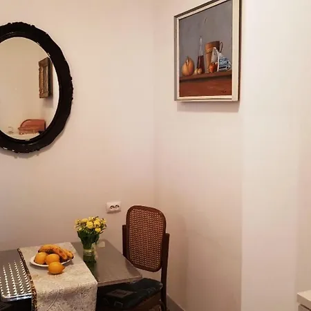 Anton Apartman